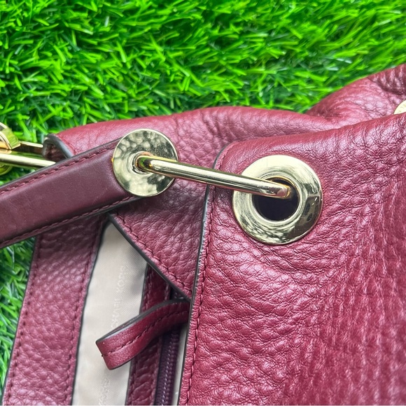 MICHAEL KORS AUTHENTIC GENUINE PEBBLED LEATHER DEEP PURPLE GOLD TONE TONE TRIM - Picture 15 of 16